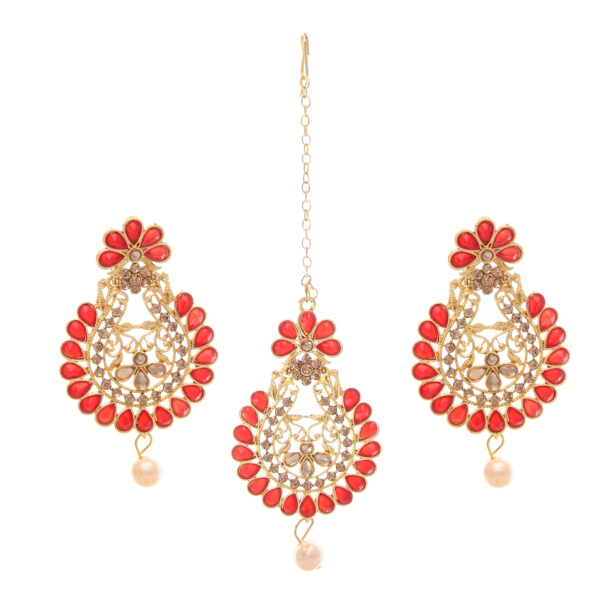 red mangtika set with earrings